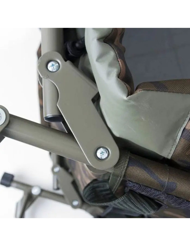 Fox R2 Camo Bedchair Standard