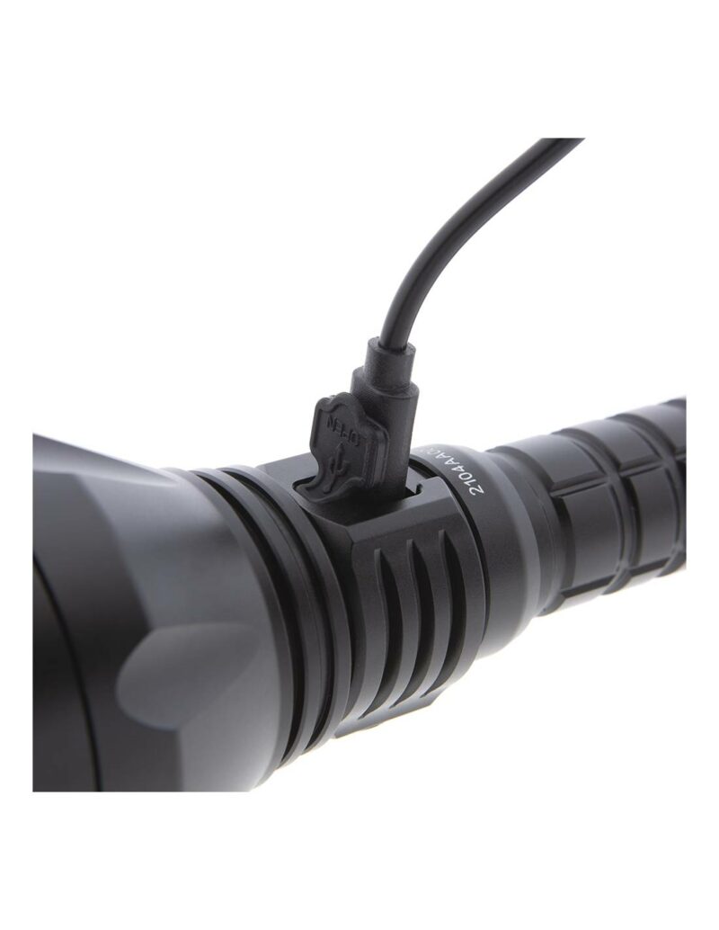 LINTERNA WILD BOAR 1,118 LUM./1,216 MT. CON KIT DE CAZA