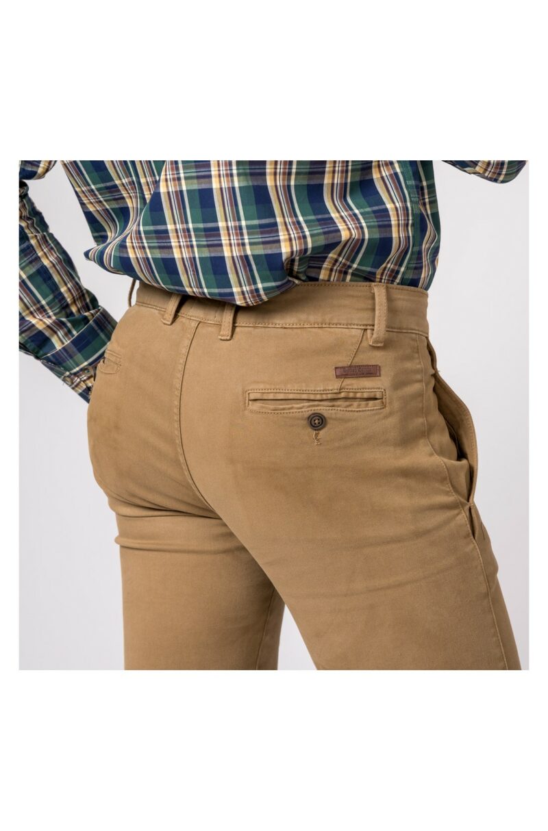 PANTALON CHINO SLIM CAMEL
